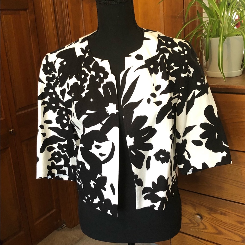 🌸Carmen Marc Valvo Black and White Jacket Size 8